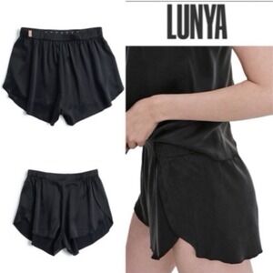 Lunya Washable Silk Sleep Shorts Black Size Medium Loungewear Pajamas